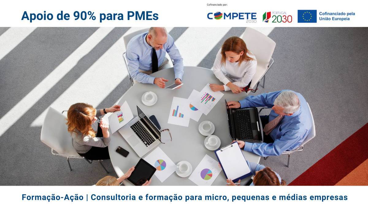 Consultor da GTI a apoiar uma PME na aplicação prática de um projeto de formação-ação no local de trabalho